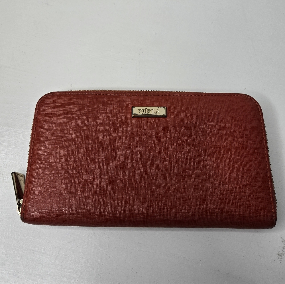 Furla Red Textured Wallet